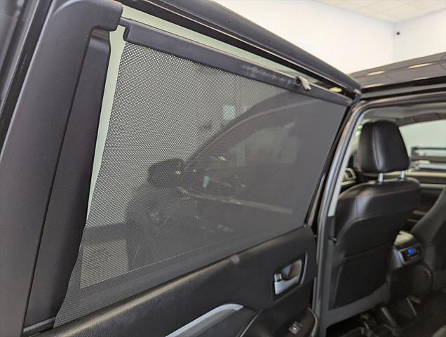 used 2019 Toyota Highlander car, priced at $27,700
