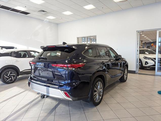 used 2020 Toyota Highlander car, priced at $35,399