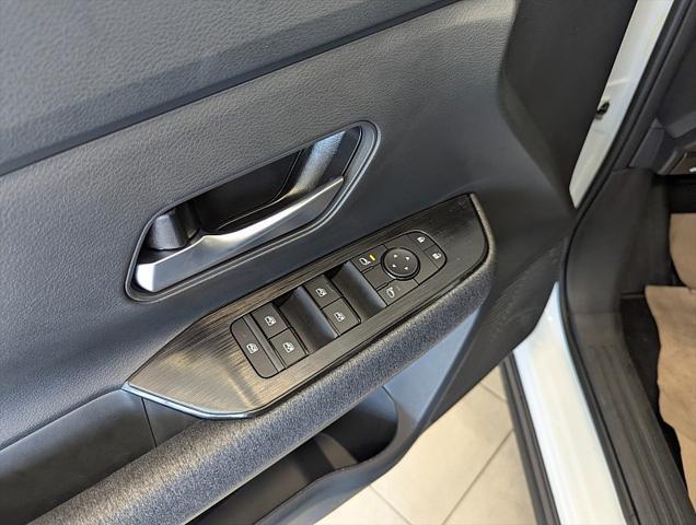 new 2025 Nissan Kicks car, priced at $27,353