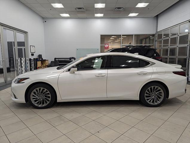 used 2024 Lexus ES 300h car, priced at $47,499