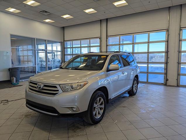 used 2012 Toyota Highlander car, priced at $12,999