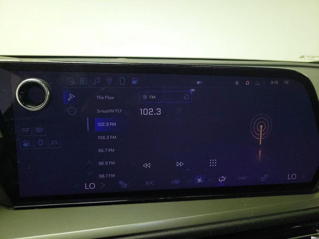 used 2025 Chevrolet Traverse car, priced at $38,998