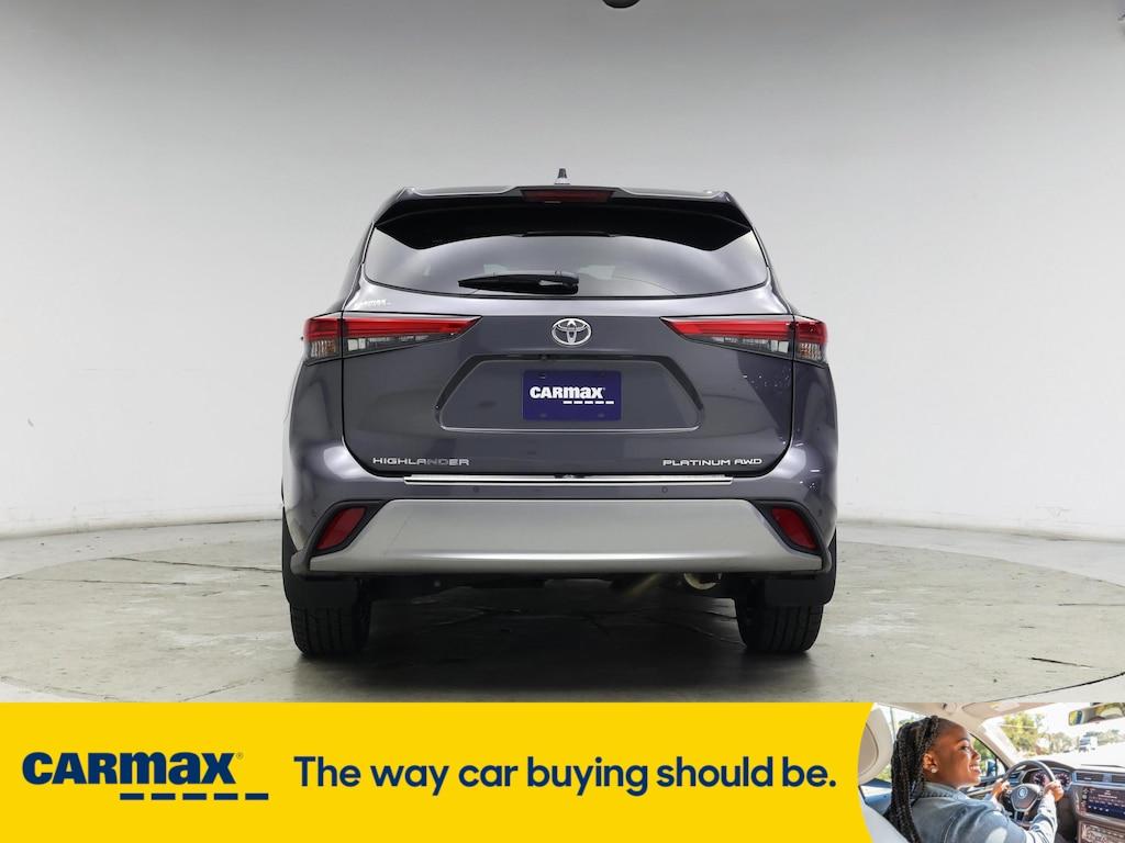 used 2021 Toyota Highlander car, priced at $42,998