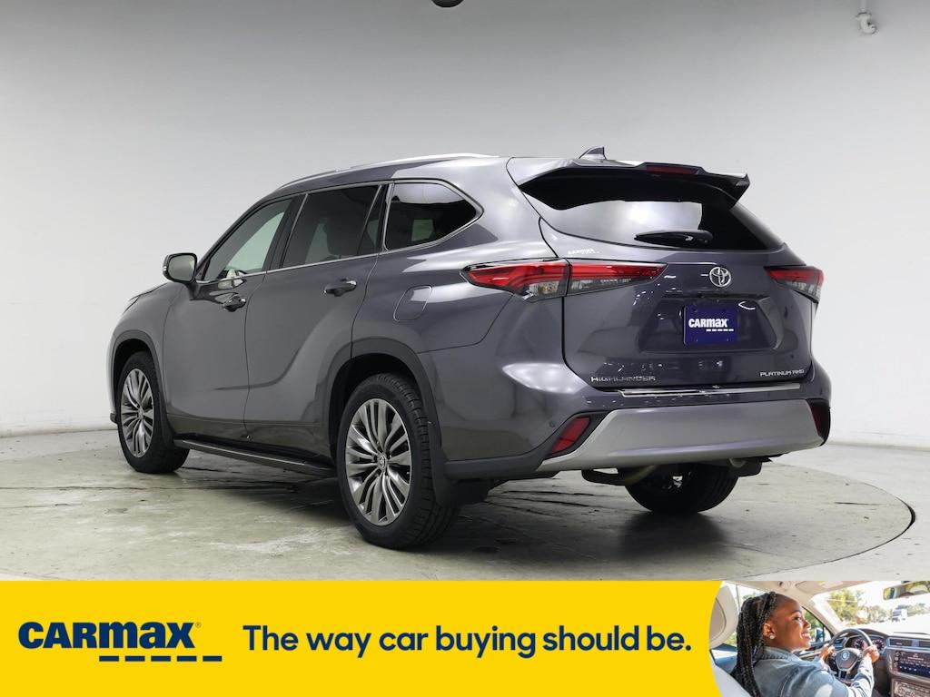 used 2021 Toyota Highlander car, priced at $42,998