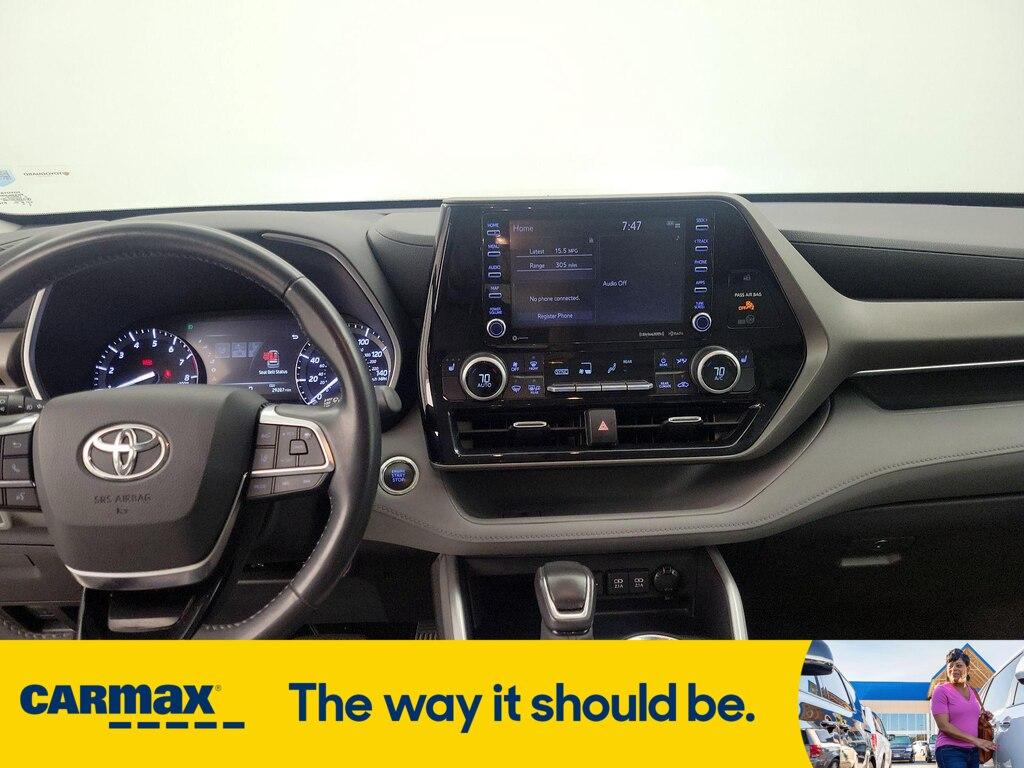 used 2020 Toyota Highlander car, priced at $33,998