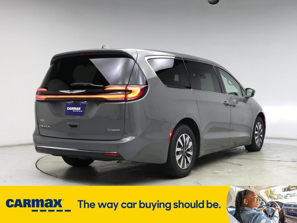 used 2022 Chrysler Pacifica Hybrid car, priced at $26,998