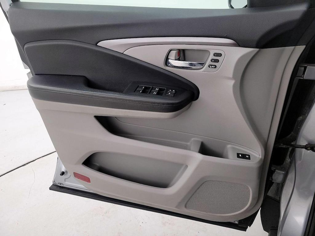 used 2021 Honda Pilot car, priced at $29,998