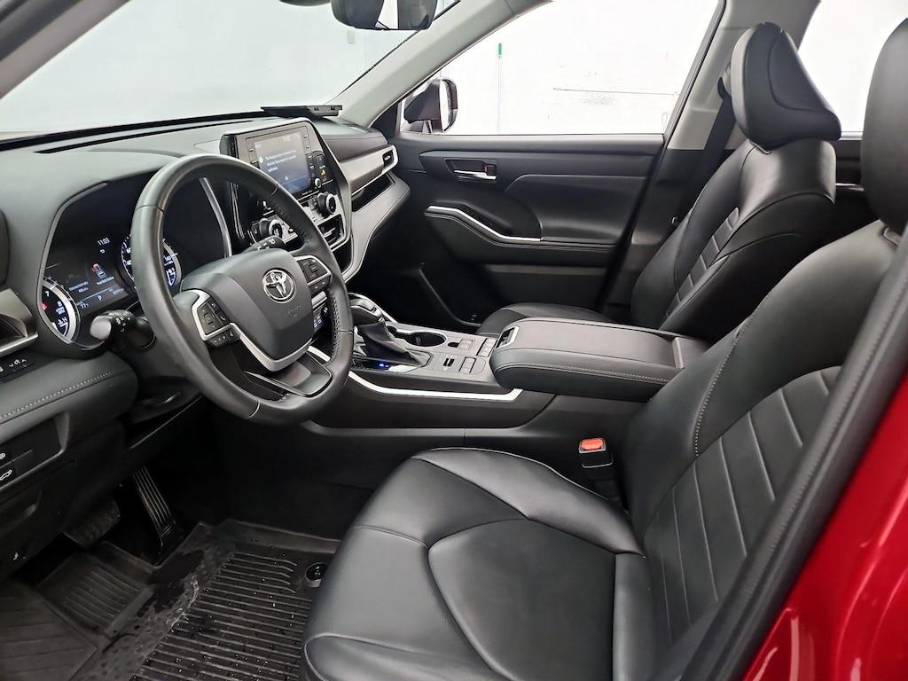 used 2022 Toyota Highlander car, priced at $37,998