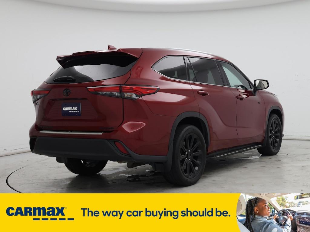 used 2022 Toyota Highlander car, priced at $37,998
