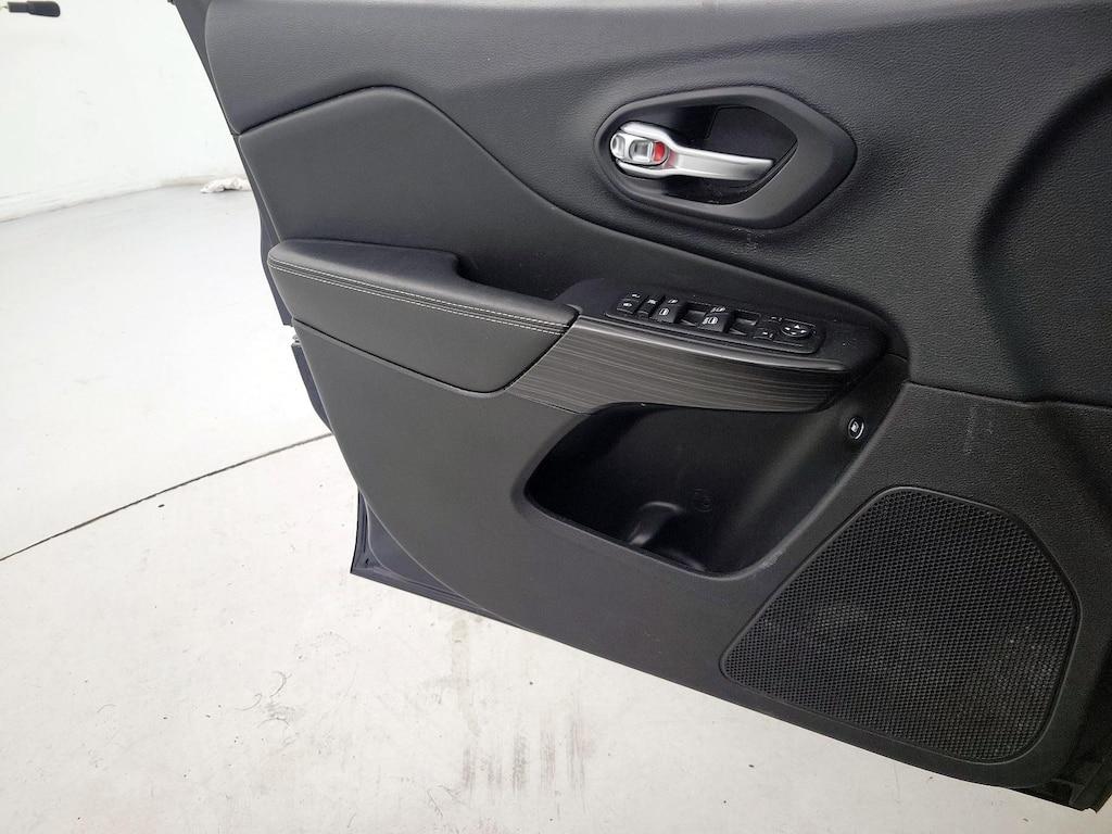 used 2015 Jeep Cherokee car, priced at $13,599