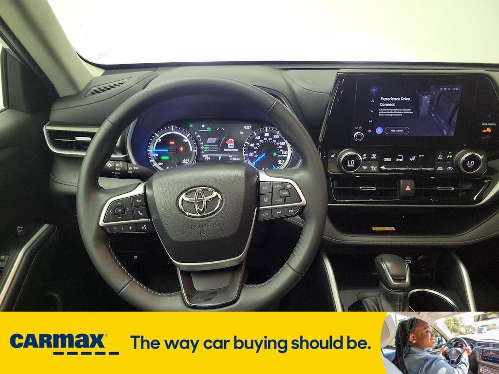 used 2023 Toyota Highlander Hybrid car, priced at $41,998