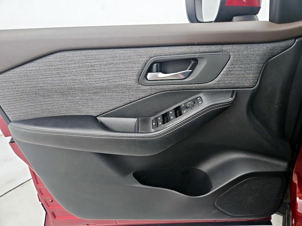 used 2023 Nissan Rogue car, priced at $21,998