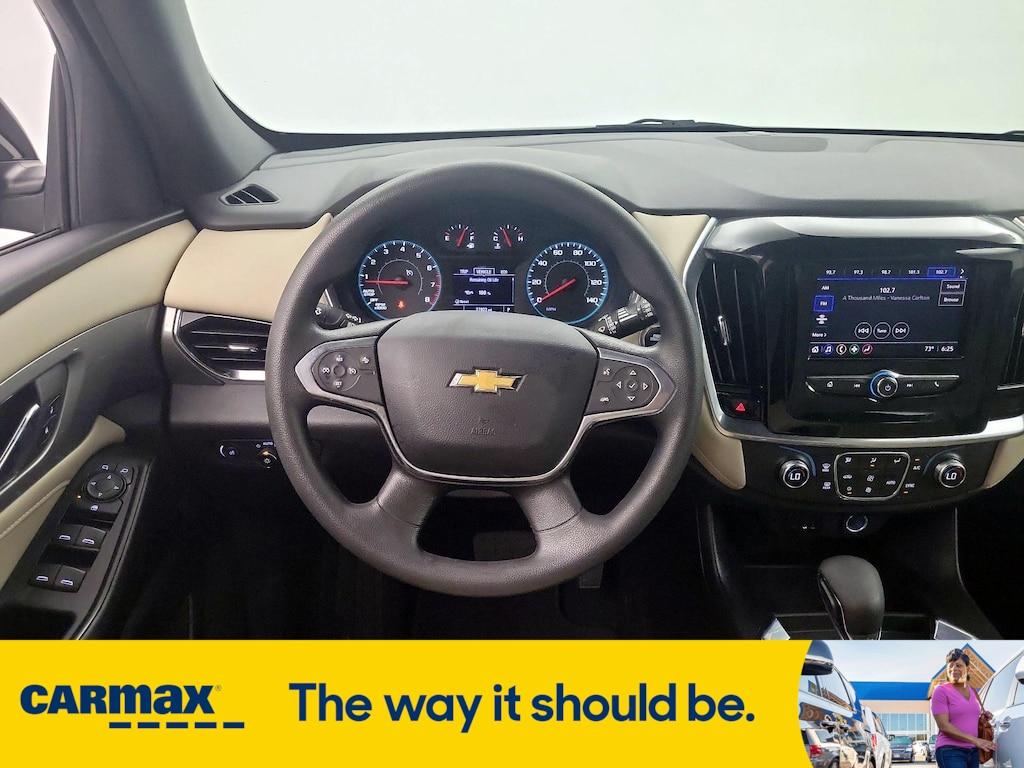 used 2023 Chevrolet Traverse car, priced at $29,998