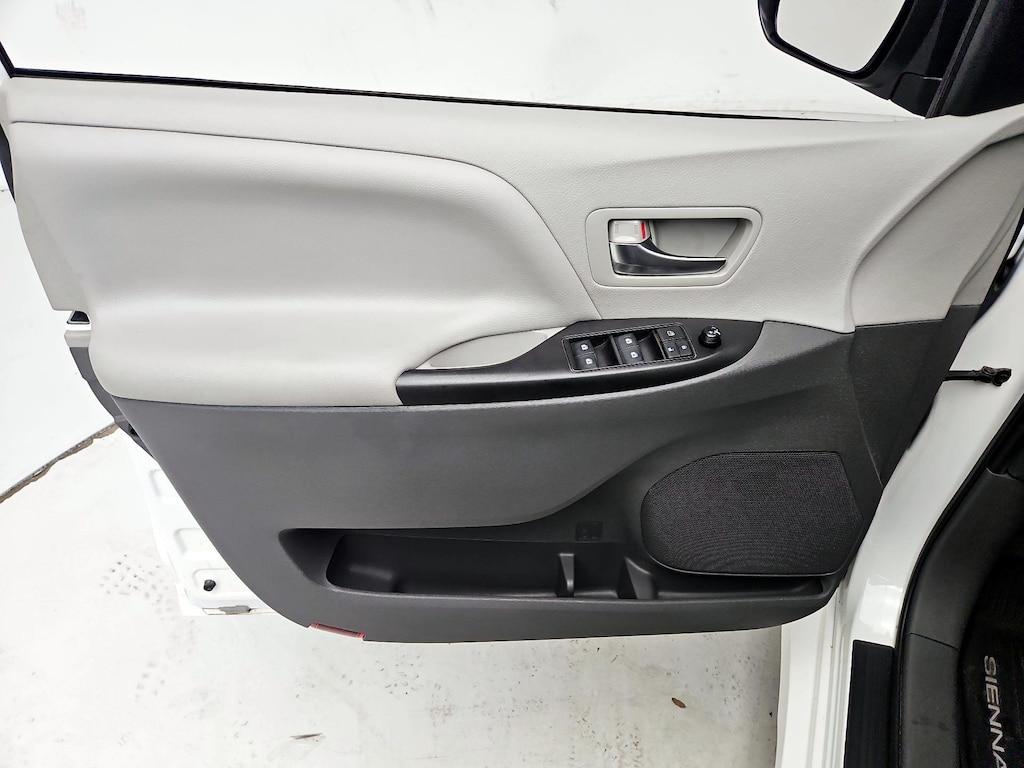 used 2020 Toyota Sienna car, priced at $30,998