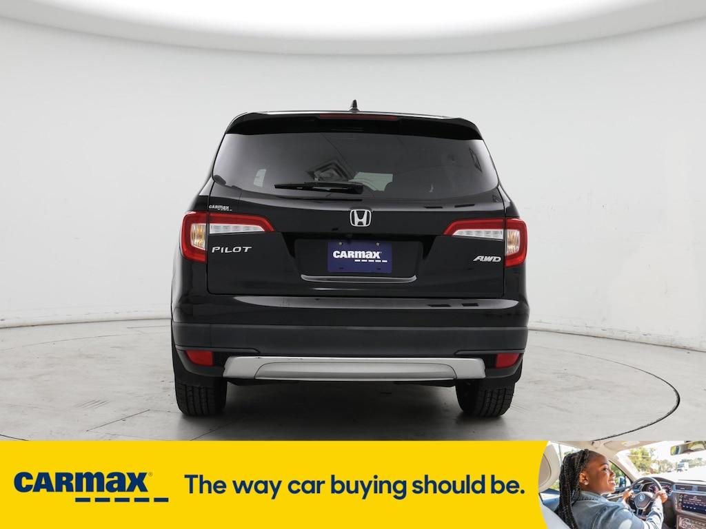 used 2022 Honda Pilot car, priced at $31,998