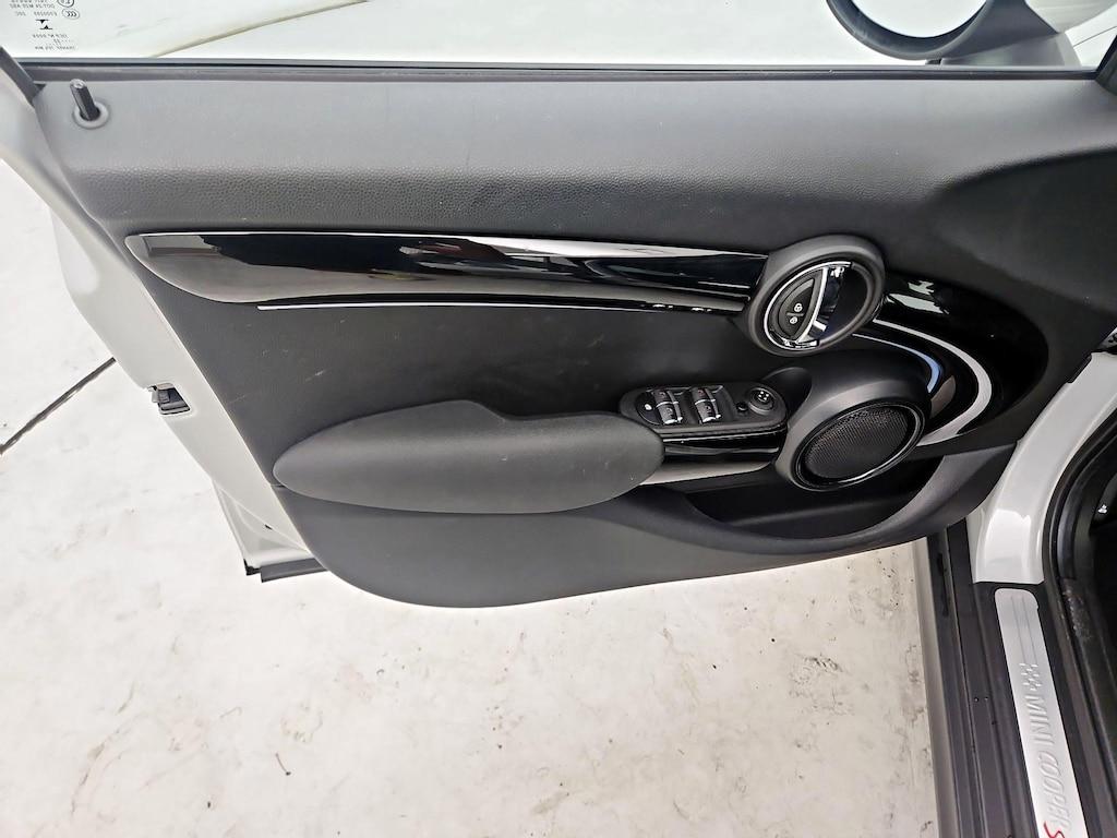 used 2023 MINI Hardtop car, priced at $26,998