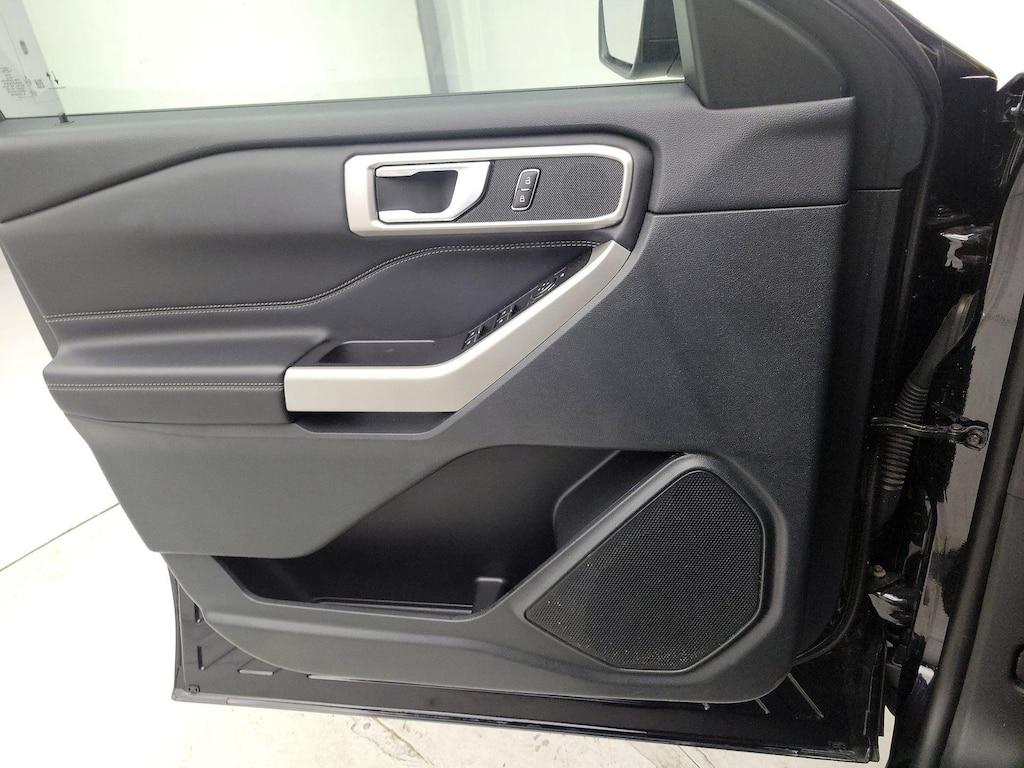 used 2024 Ford Explorer car, priced at $29,998