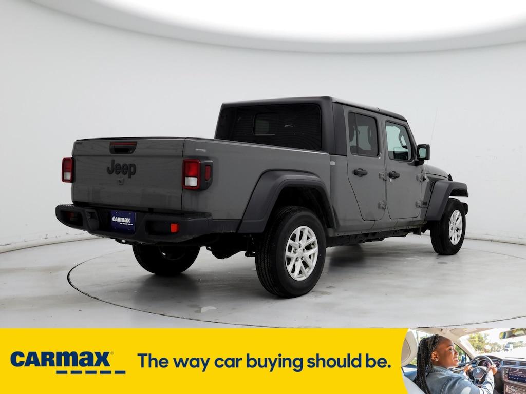 used 2023 Jeep Gladiator car, priced at $30,998