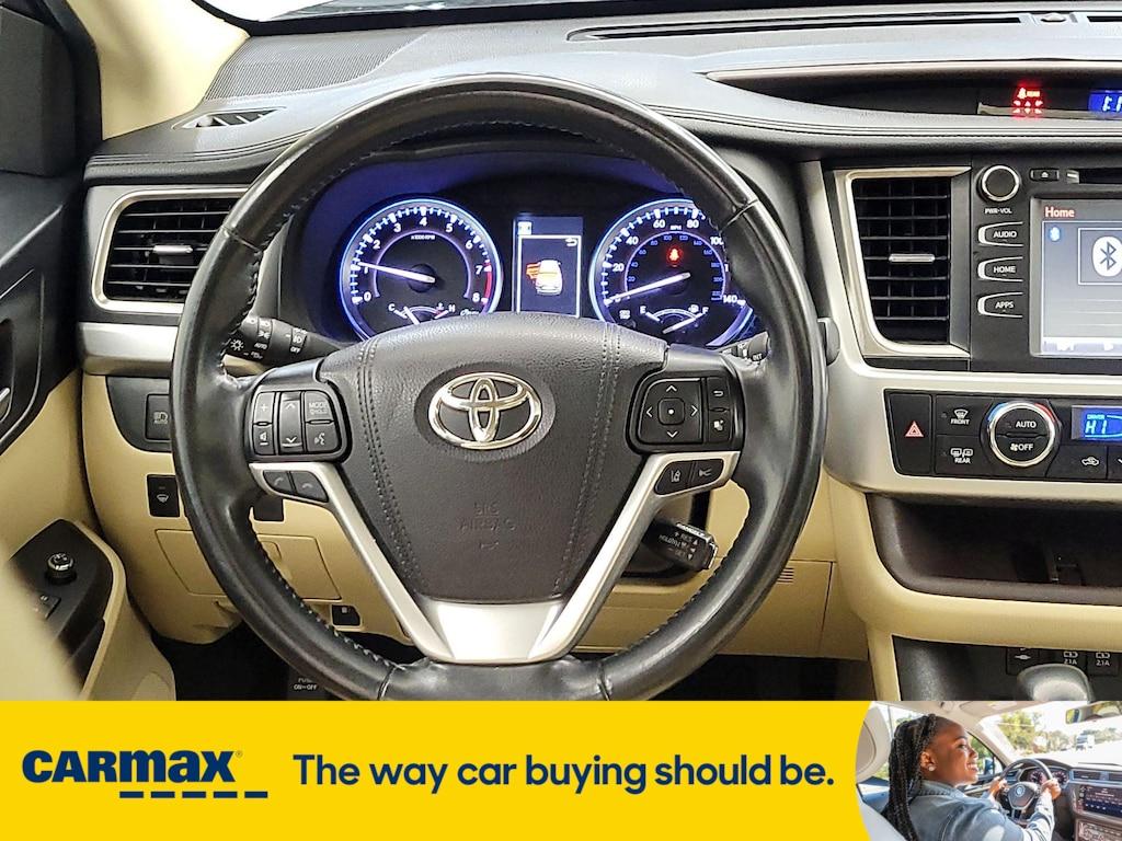 used 2019 Toyota Highlander car, priced at $27,998
