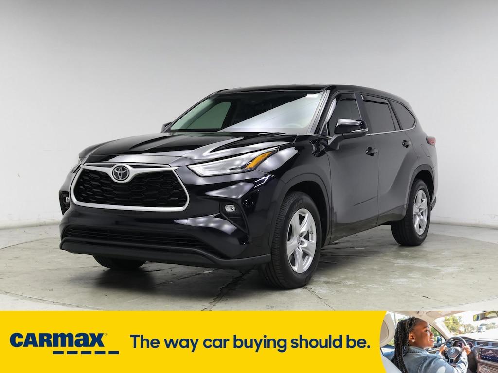 used 2023 Toyota Highlander car, priced at $31,998