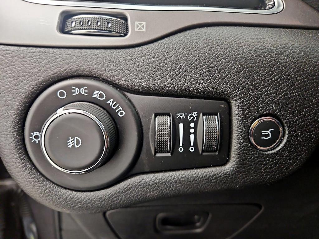 used 2021 Jeep Cherokee car, priced at $24,998