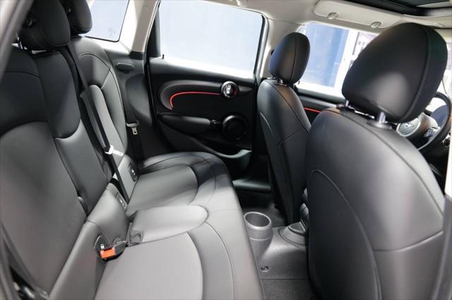 used 2022 MINI Hardtop car, priced at $24,999