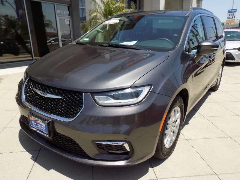 used 2022 Chrysler Pacifica car, priced at $28,999