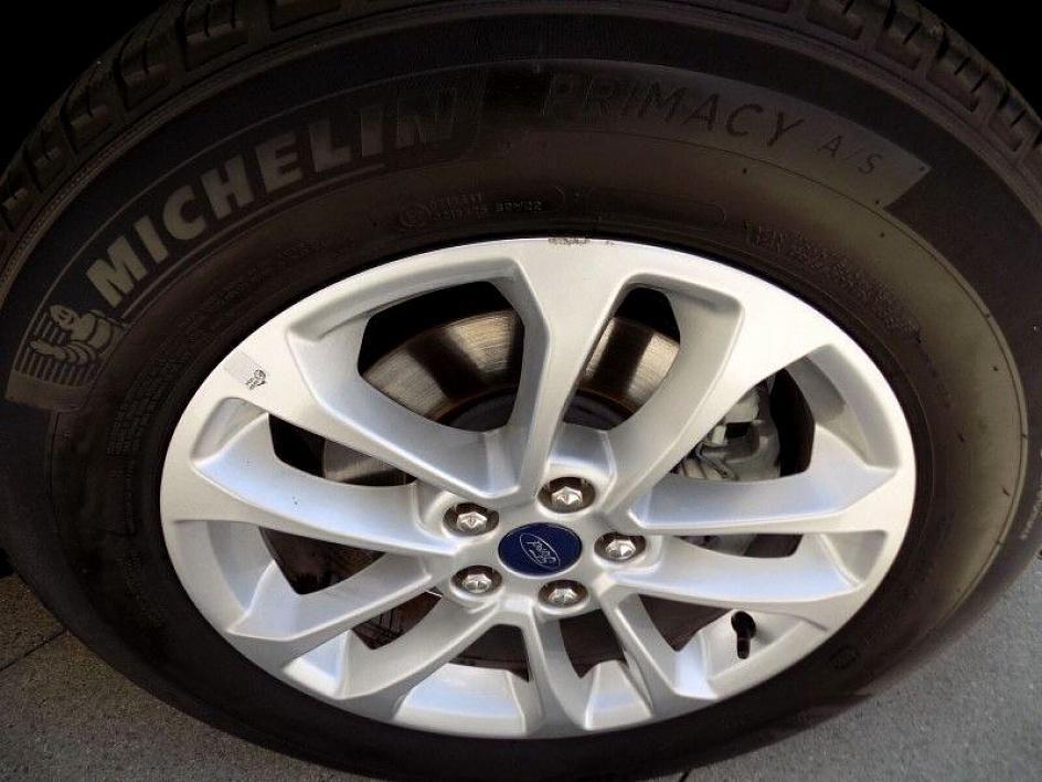 used 2022 Ford Escape car, priced at $18,999