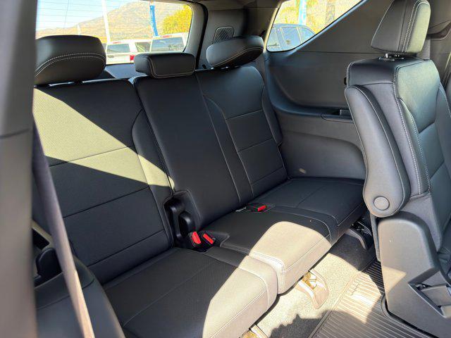 new 2026 Chevrolet Traverse car, priced at $43,646