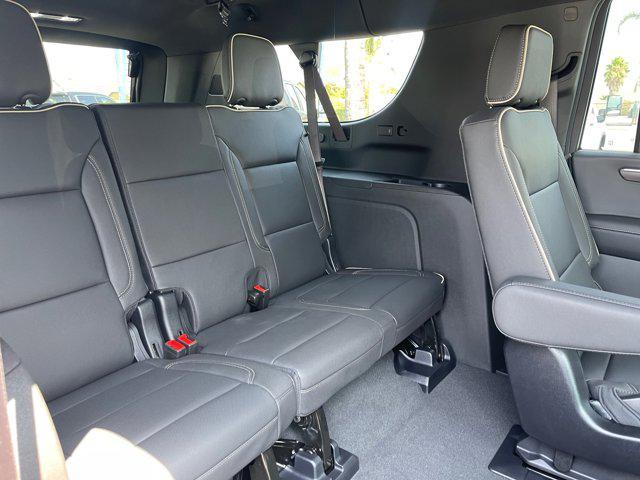 new 2025 Chevrolet Suburban car, priced at $92,060