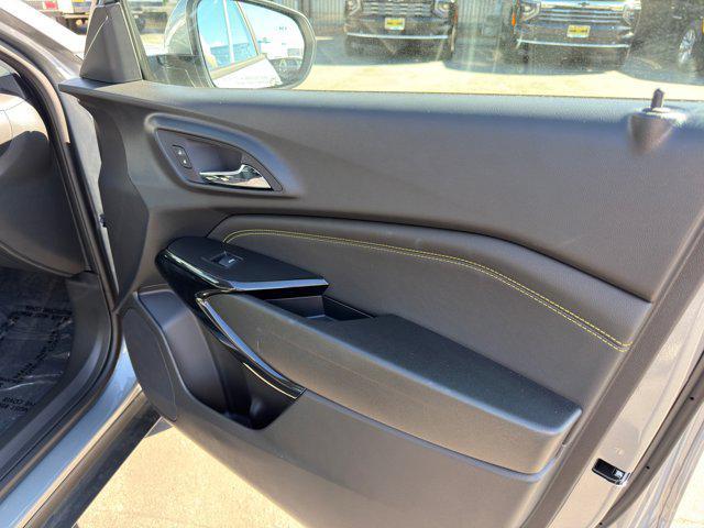 new 2025 Chevrolet Trax car, priced at $26,145