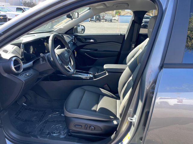 new 2025 Chevrolet Trax car