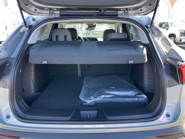 new 2025 Chevrolet Trax car