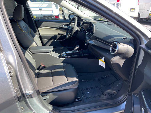 new 2025 Chevrolet Trax car