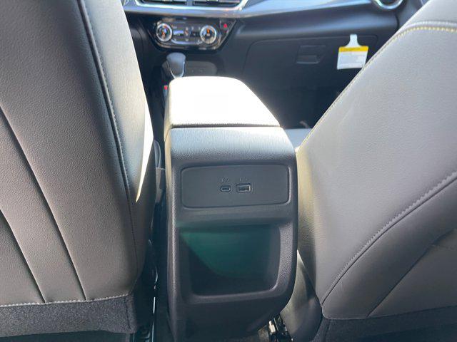 new 2025 Chevrolet Trax car