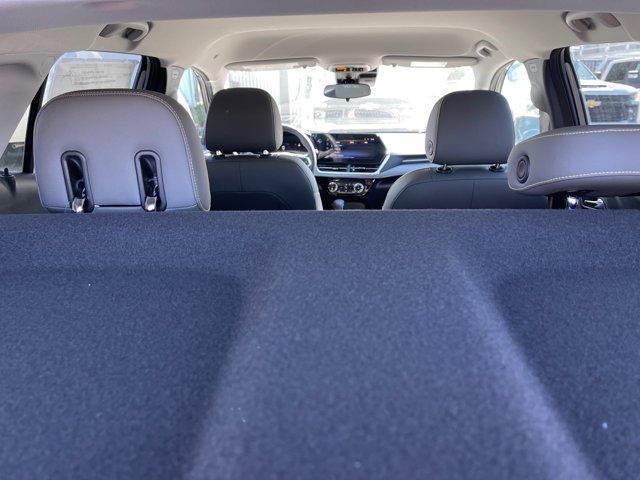 new 2025 Chevrolet Trax car