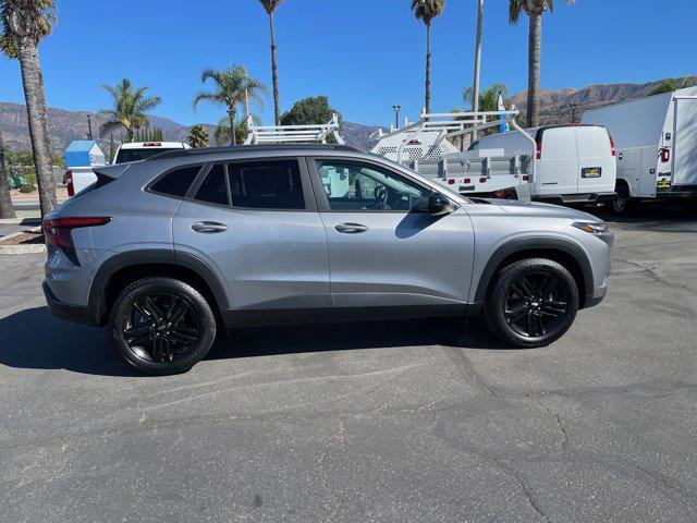 new 2025 Chevrolet Trax car