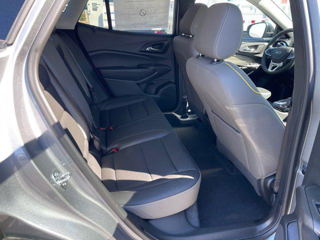 new 2025 Chevrolet Trax car