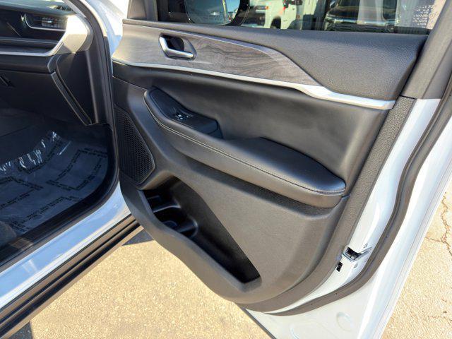 used 2023 Jeep Grand Cherokee L car, priced at $30,805