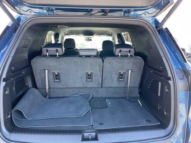 used 2025 Chevrolet Traverse car
