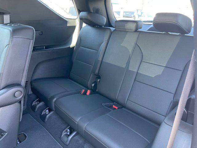 used 2025 Chevrolet Traverse car