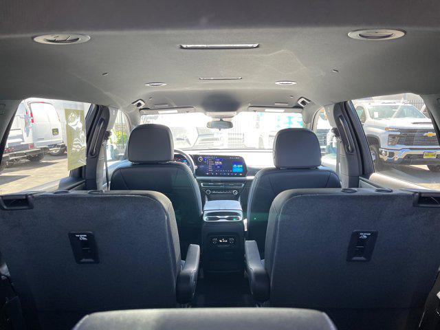 used 2025 Chevrolet Traverse car