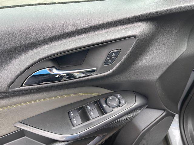 new 2025 Chevrolet Trax car, priced at $26,220