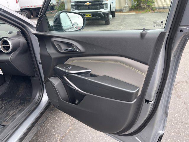 new 2025 Chevrolet Trax car, priced at $26,220