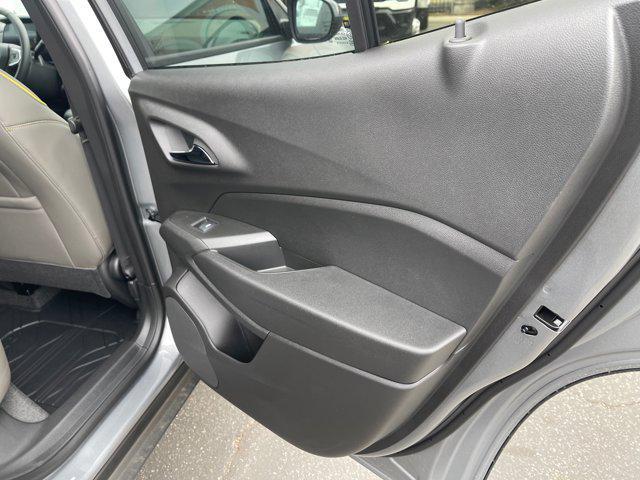 new 2025 Chevrolet Trax car, priced at $26,220