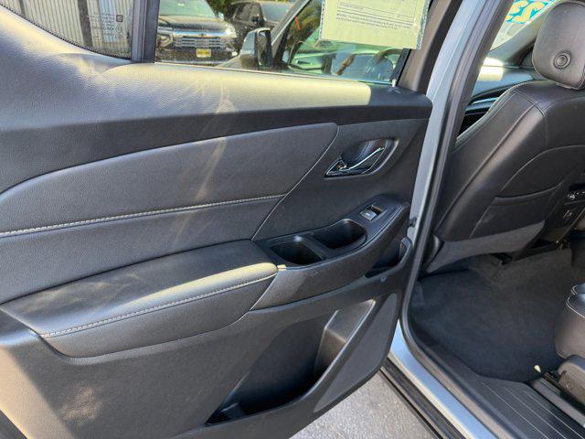 used 2023 Chevrolet Traverse car, priced at $29,805