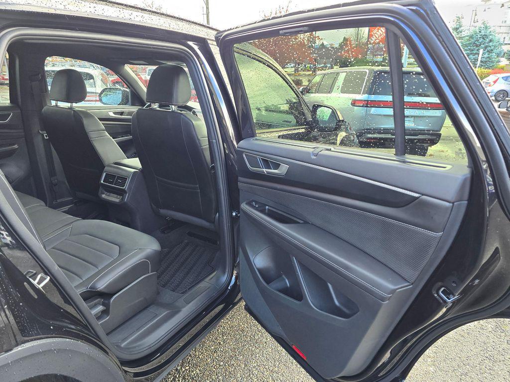 used 2025 Volkswagen Atlas Cross Sport car, priced at $39,955