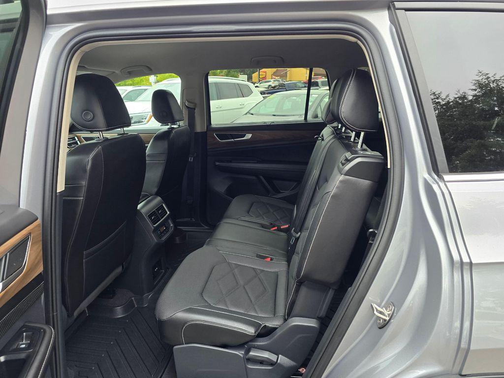 used 2024 Volkswagen Atlas car, priced at $30,955