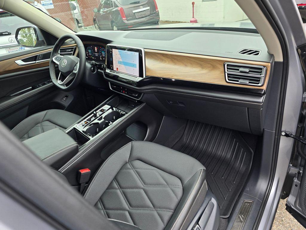 used 2024 Volkswagen Atlas car, priced at $30,955