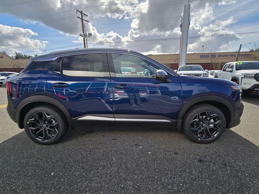 new 2025 Nissan Kicks car, priced at $29,238
